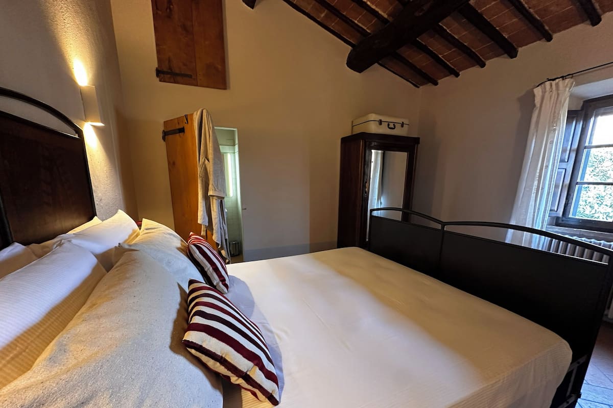 Departamento Deluxe, vista a la colina | Caja de seguridad en la habitación, cortinas blackout y wifi gratis