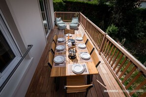 Outdoor dining - Trouville town house (Trouville-sur-Mer)