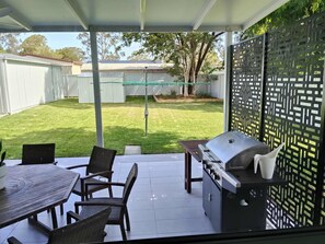 House, 5 Bedrooms, Smoking, Balcony | Outdoor dining - Carefree Comfort Home (Deception Bay)