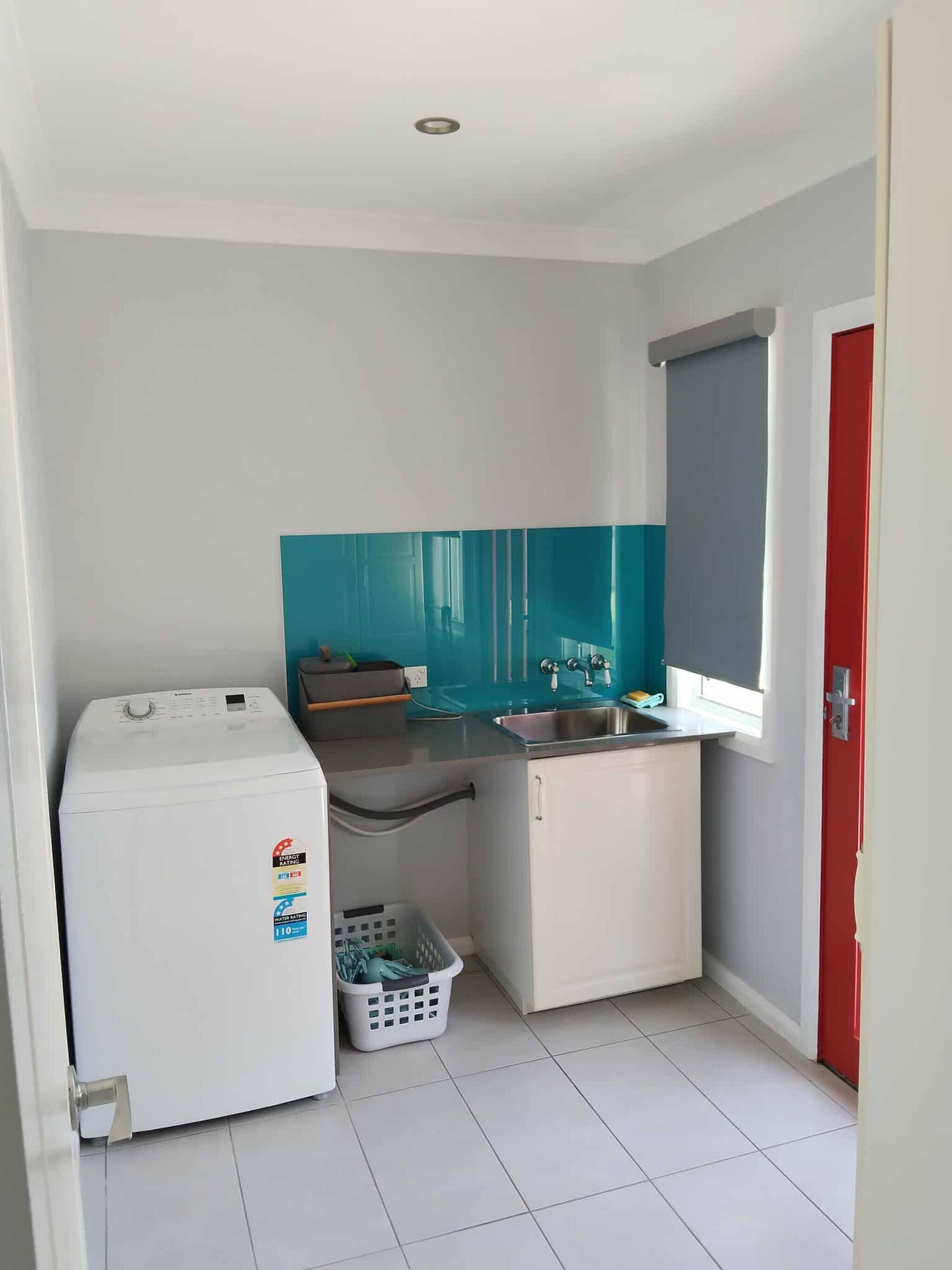 House, 5 Bedrooms, Smoking, Balcony | Laundry