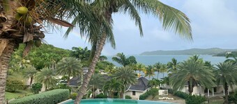 spacious ocean view king bed villa 2 minutes from the restaurant pool and beach