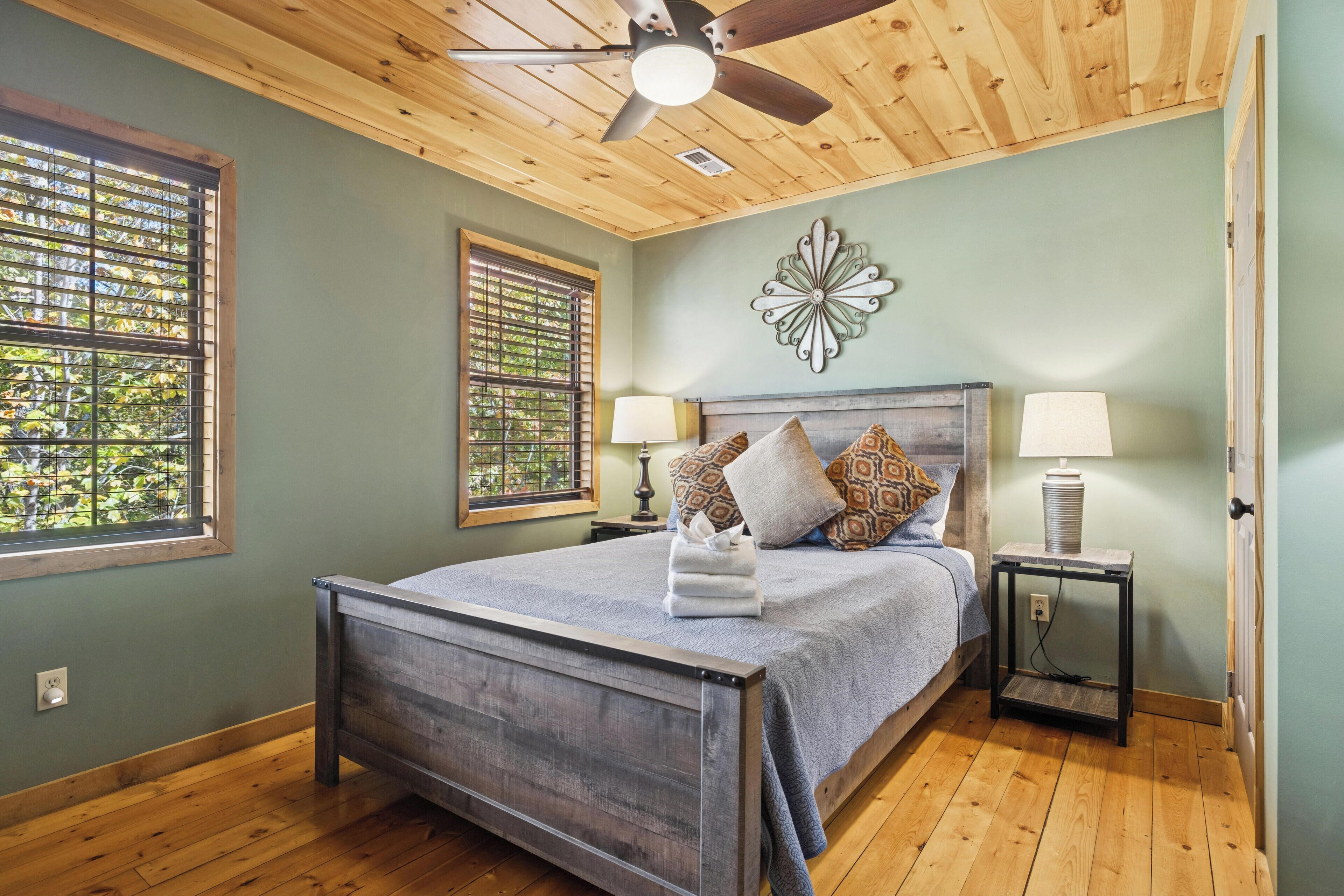 Fer et planche à repasser, Wi-Fi gratuit, draps fournis