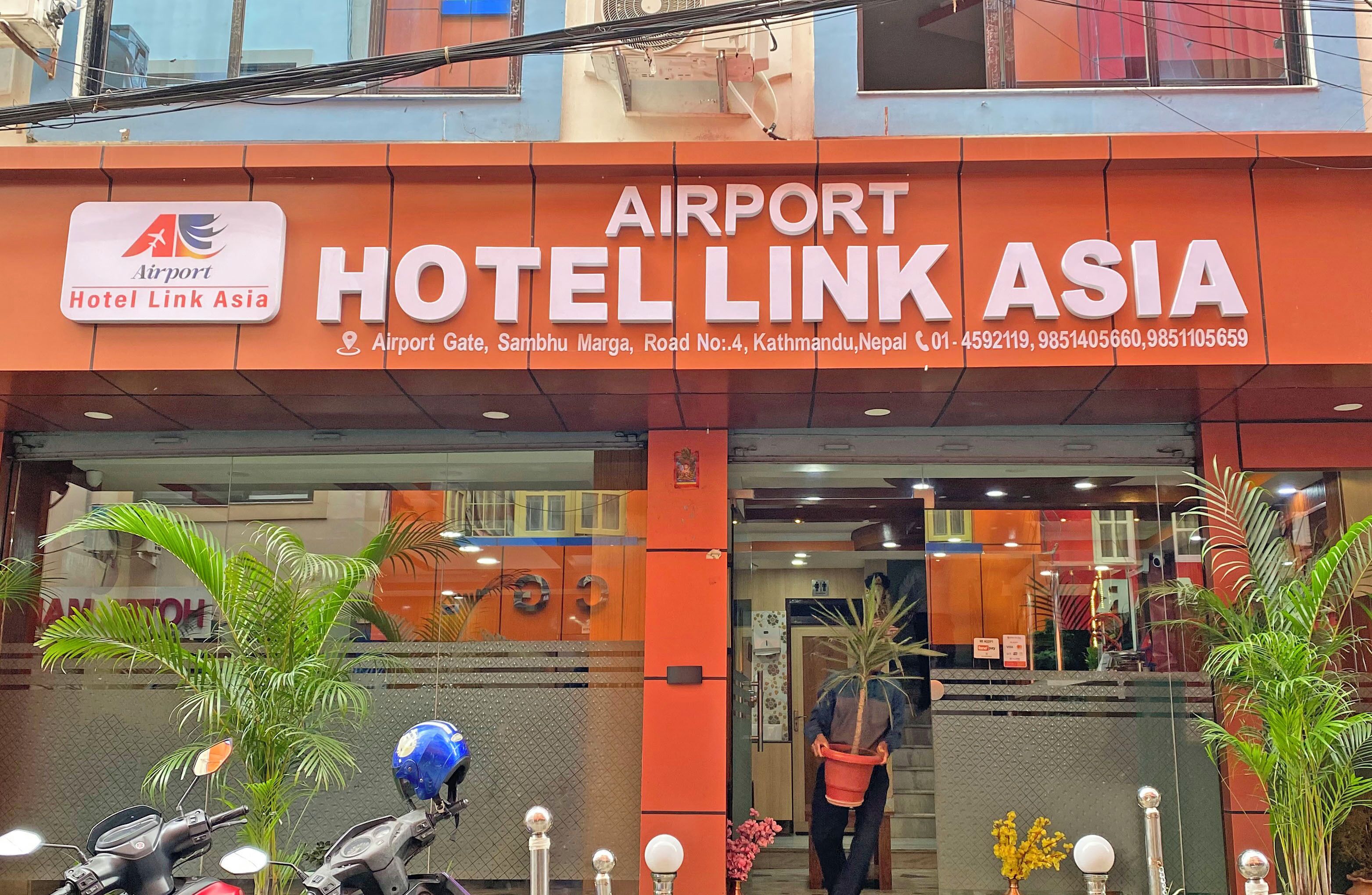 Mặt tiền nơi lưu trú