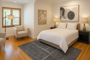 3 chambres, fer et planche à repasser, Wi-Fi, draps fournis
