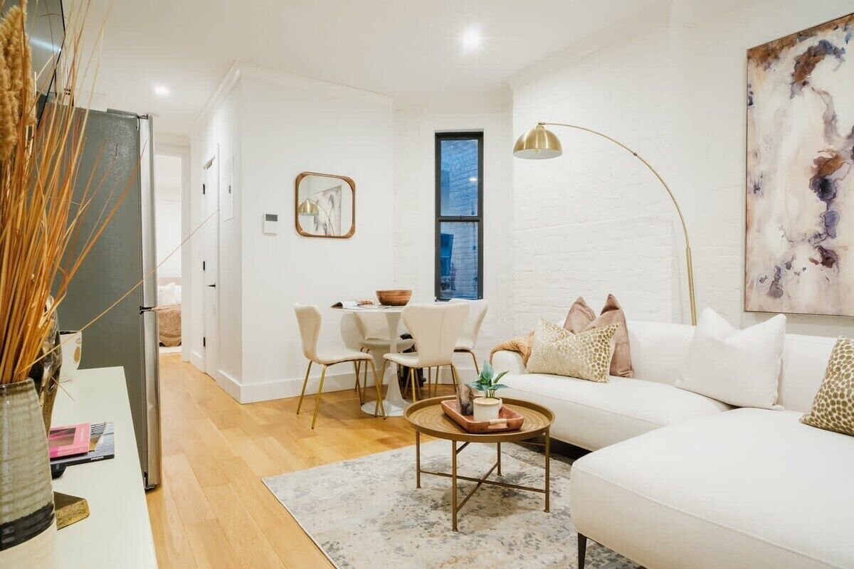 아파트, 침실 2개, 주방 | 거실 공간