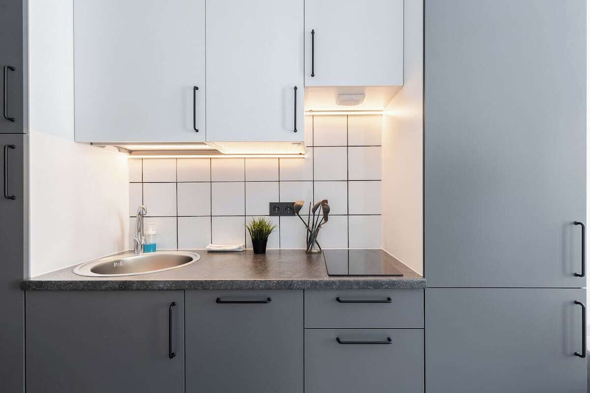 Microwave, stovetop, dishwasher