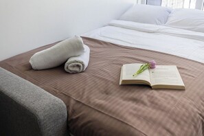 Iron/ironing board, WiFi, bed sheets
