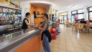 Cabin, 2 Bedrooms, Patio, Garden View | Bar (on property)