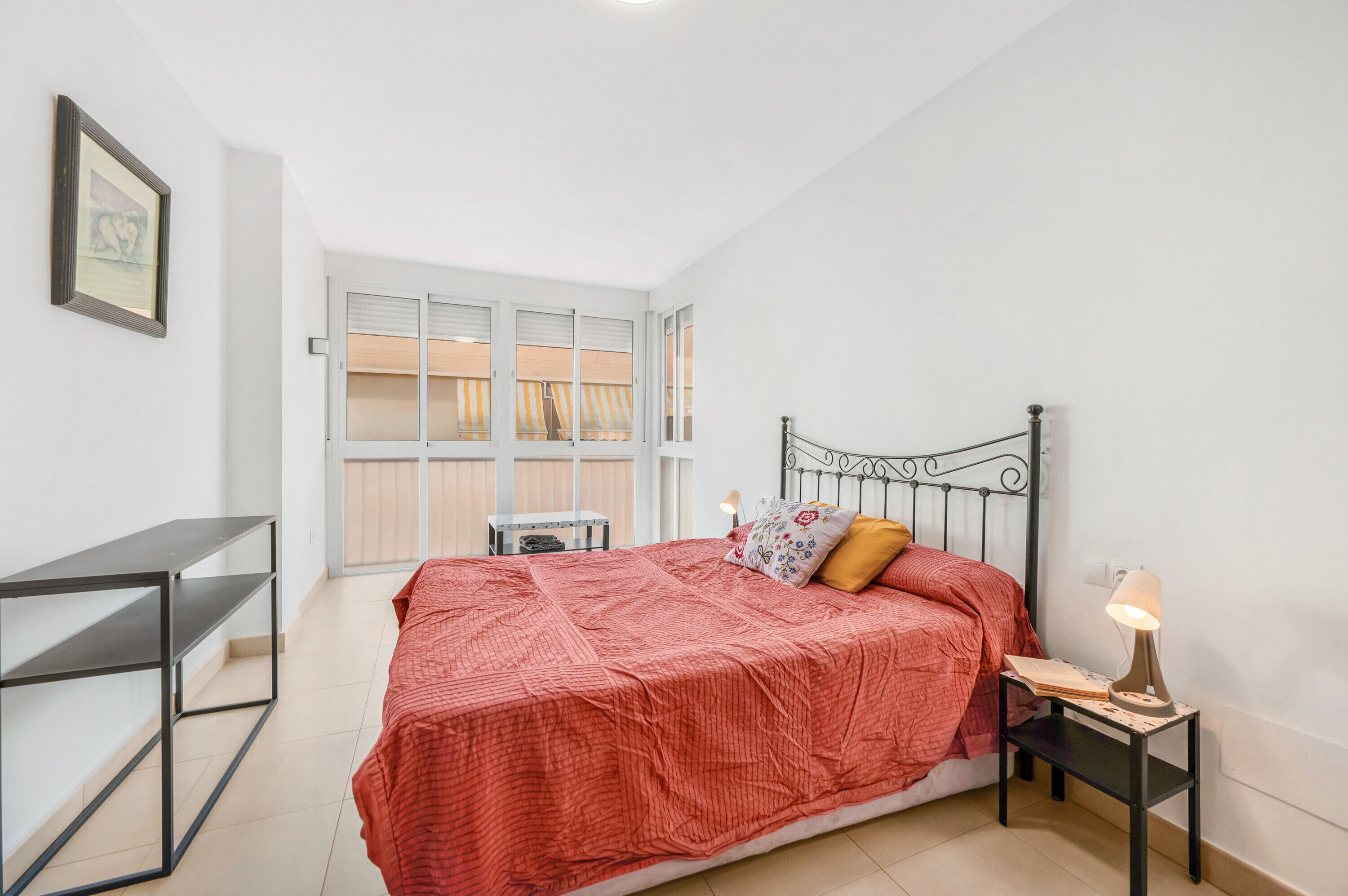 1 多间卧室、熨斗/熨衣板、WiFi、床单