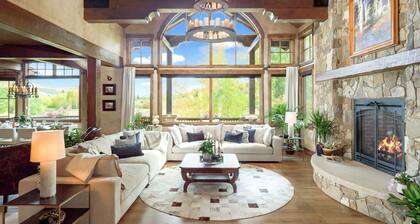 Private Estate 🏔️ 9,400 sq ft ✨ Game Room 🎱 Steam Sauna 💦 1.5 Acres 🧖♀️ Spa