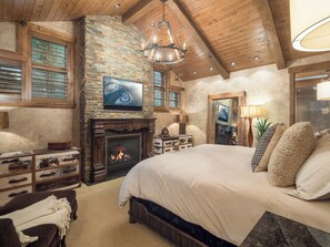 9 bedrooms, desk, iron/ironing board, free WiFi