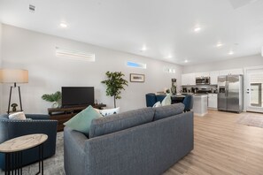 Téléviseur, bureau