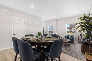 Dining - The Bluebird Nest, Relaxing | Modern | Fresh (Bentonville)