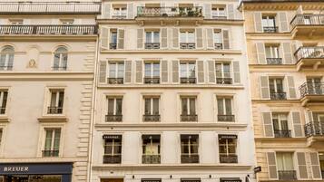 Fachada da propriedade