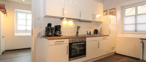 Geladeira, fogão, cooktop, lava-louças