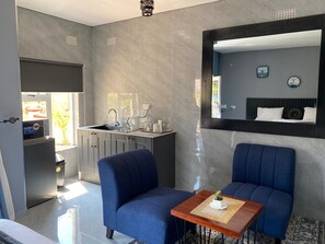 Apartment, Smoking | 1 bedroom - Executive Studio Apartment Near the Airport - 2320 (Harare)