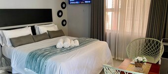 Modern Studio in New Chadcombe - 2315