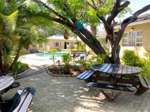 Apartment - Poolside Executive Suite Near Airport - 2322 (Harare)