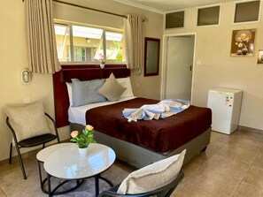 Apartment - Poolside Executive Suite Near Airport - 2322 (Harare)