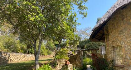 Stunning Private Cottage in the Heart of Nyanga - 2095