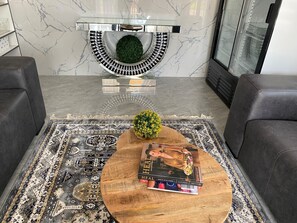 Apartment, Smoking - Comfortable One-bedroom Retreat in Central New Chadcombe - 2319 (Harare)