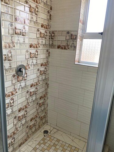 Modern Studio Apartment in a Central New Chadcombe - 2318