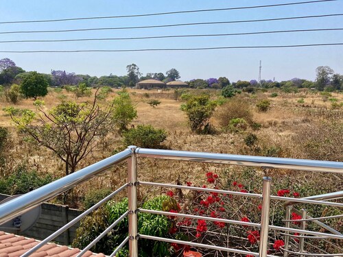 Spacious Ground-floor Studio in Central New Chadcombe - 2316