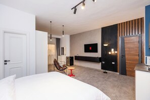 Iron/ironing board, free WiFi