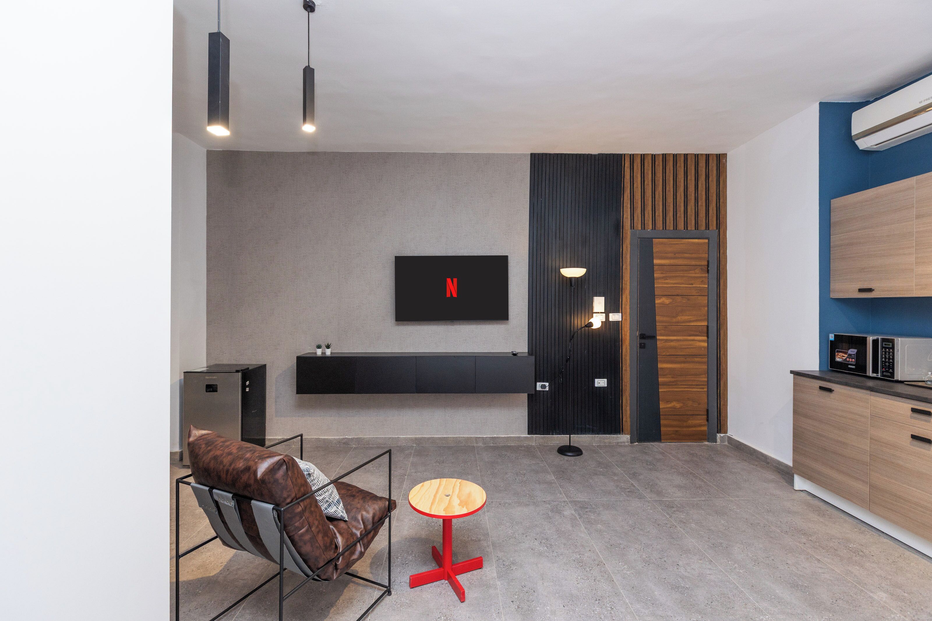 Tabla de planchar con plancha y wifi gratis 