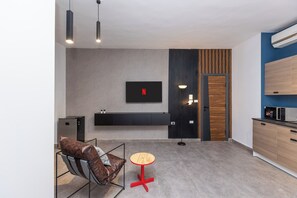 Iron/ironing board, free WiFi, wheelchair access