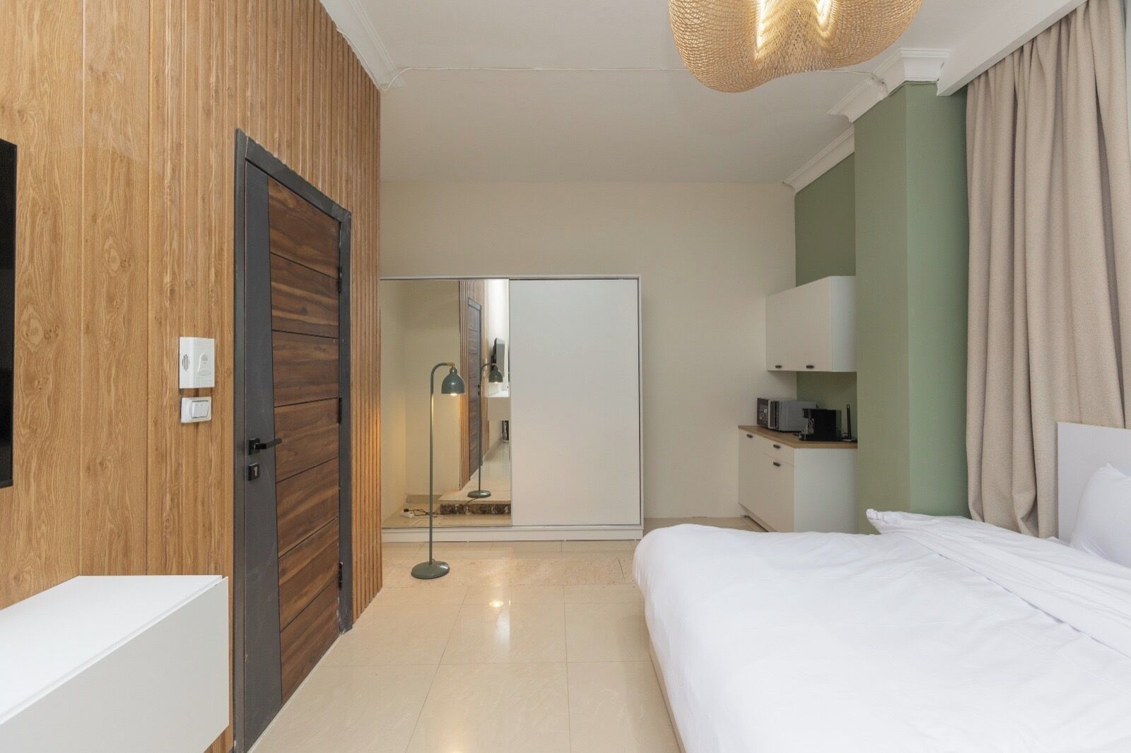 Blackout curtains, iron/ironing board, free WiFi