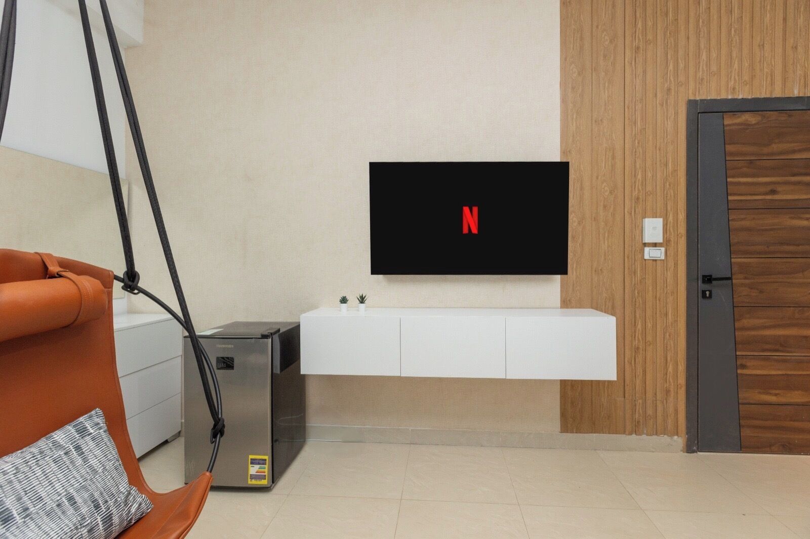 Blackout curtains, iron/ironing board, free WiFi