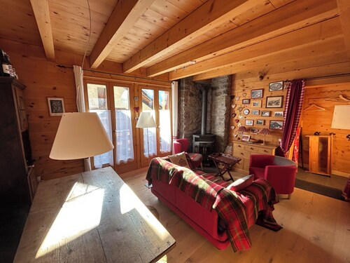 Exterieur: semi-detached apartment (not independent) of 3 rooms with private balcony, duplex, for 2