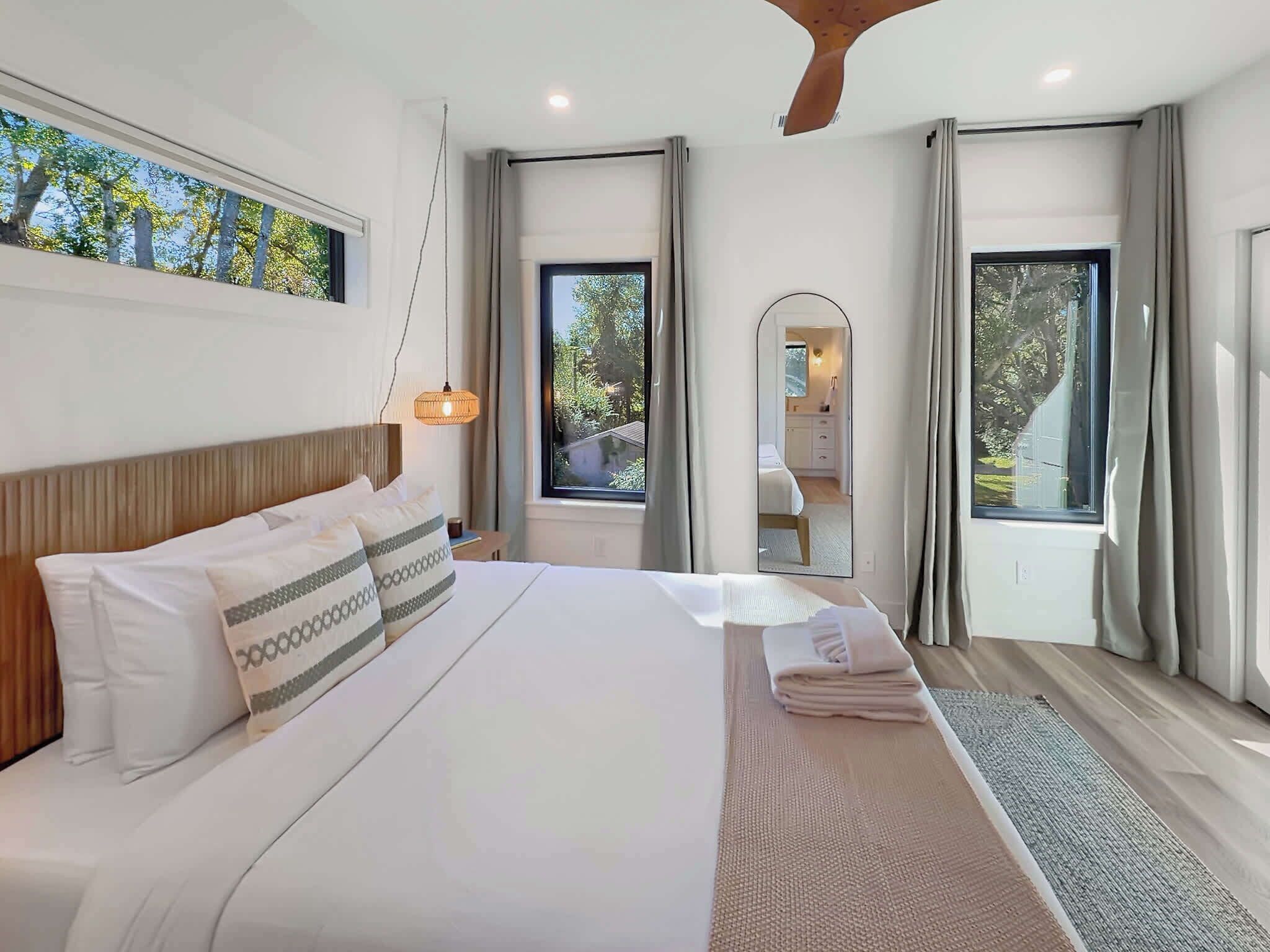 4 chambres, fer et planche à repasser, lit parapluie, Wi-Fi