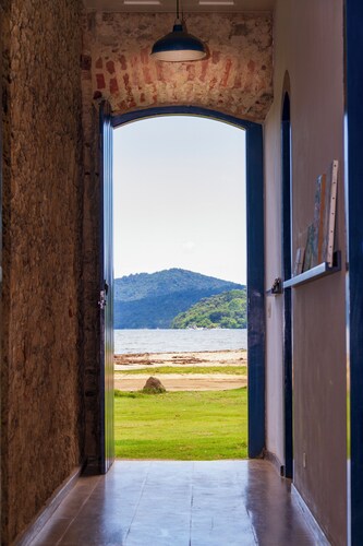 Historic house in the center of Paraty, with incredible sea views.