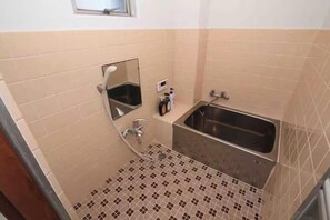 Room - GORAKU Shinfukae 201 (Osaka)