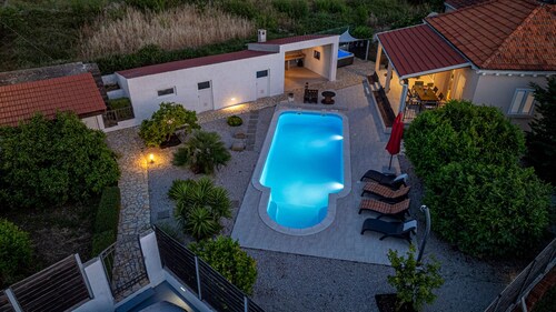 MAB Sweet Home By Villas Guide