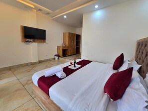 Iron/ironing board, free WiFi - Hotel New Snow Palace  (Dharamshala)