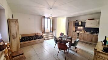 Comfort-Apartment, Stadtblick | Wohnbereich