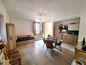 Comfort-Apartment, Stadtblick | Wohnbereich