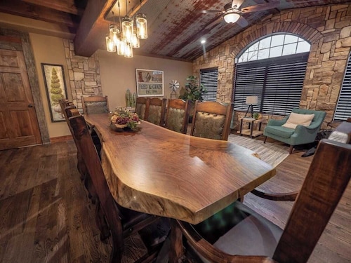 Sleeps 30 • Theater • Game Room • Big Cedar Area