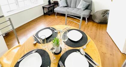 Surrey cosy winter retreat with direct travel 30 mins to Zone 1 London