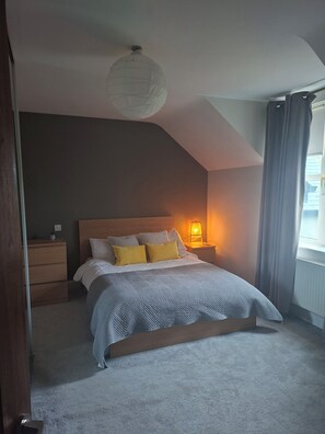 4 camere, ferro/asse da stiro, Wi-Fi gratuito, lenzuola