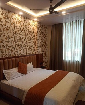 Standard Room | Rollaway beds, free WiFi, bed sheets - Hotel Parents Inn (Prayagraj)