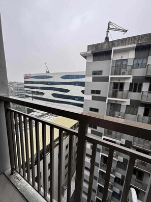 Standaard appartement, 1 slaapkamer, uitzicht op de stad | Uitzicht vanaf balkon