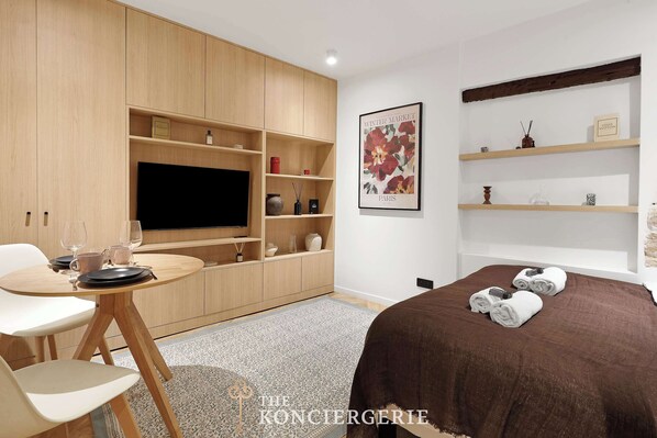 1 bedroom, iron/ironing board, travel cot, WiFi