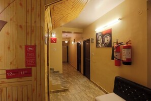 Habitación individual clásica, vista al valle | Área de sala de estar