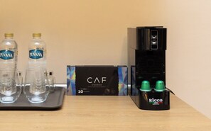 Espresso maker, coffee/tea maker, electric kettle