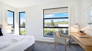 4 bedrooms, desk, iron/ironing board, WiFi