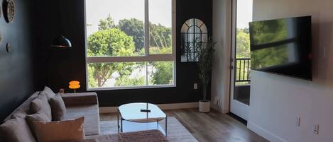 Smart TV, table football, ping pong, books